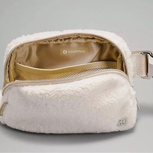 Lululemon Athletica Everywhere Fleece Belt Bag